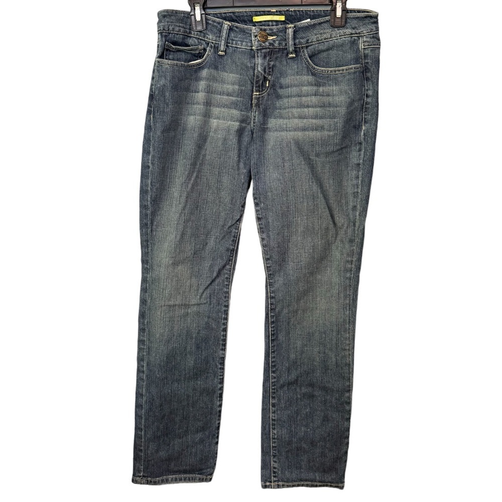 Gianni Bini Mid Rise Straight Leg Jeans Medium Wash. Size 30 (30x30) - Picture 12 of 12